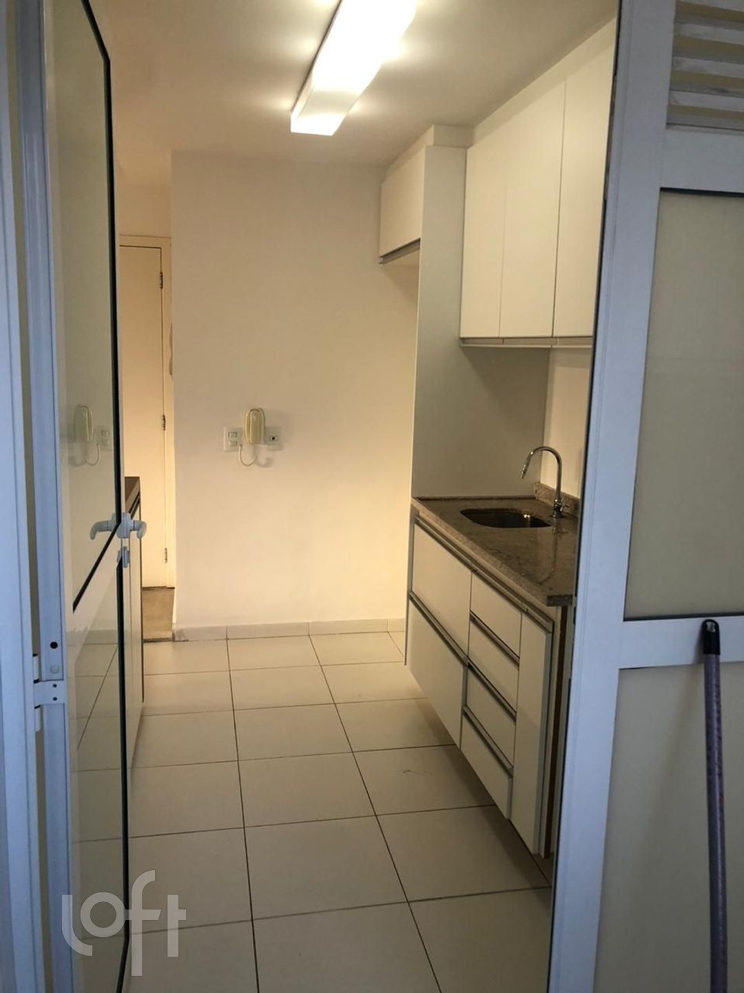 Apartamento à venda com 2 quartos, 85m² - Foto 17