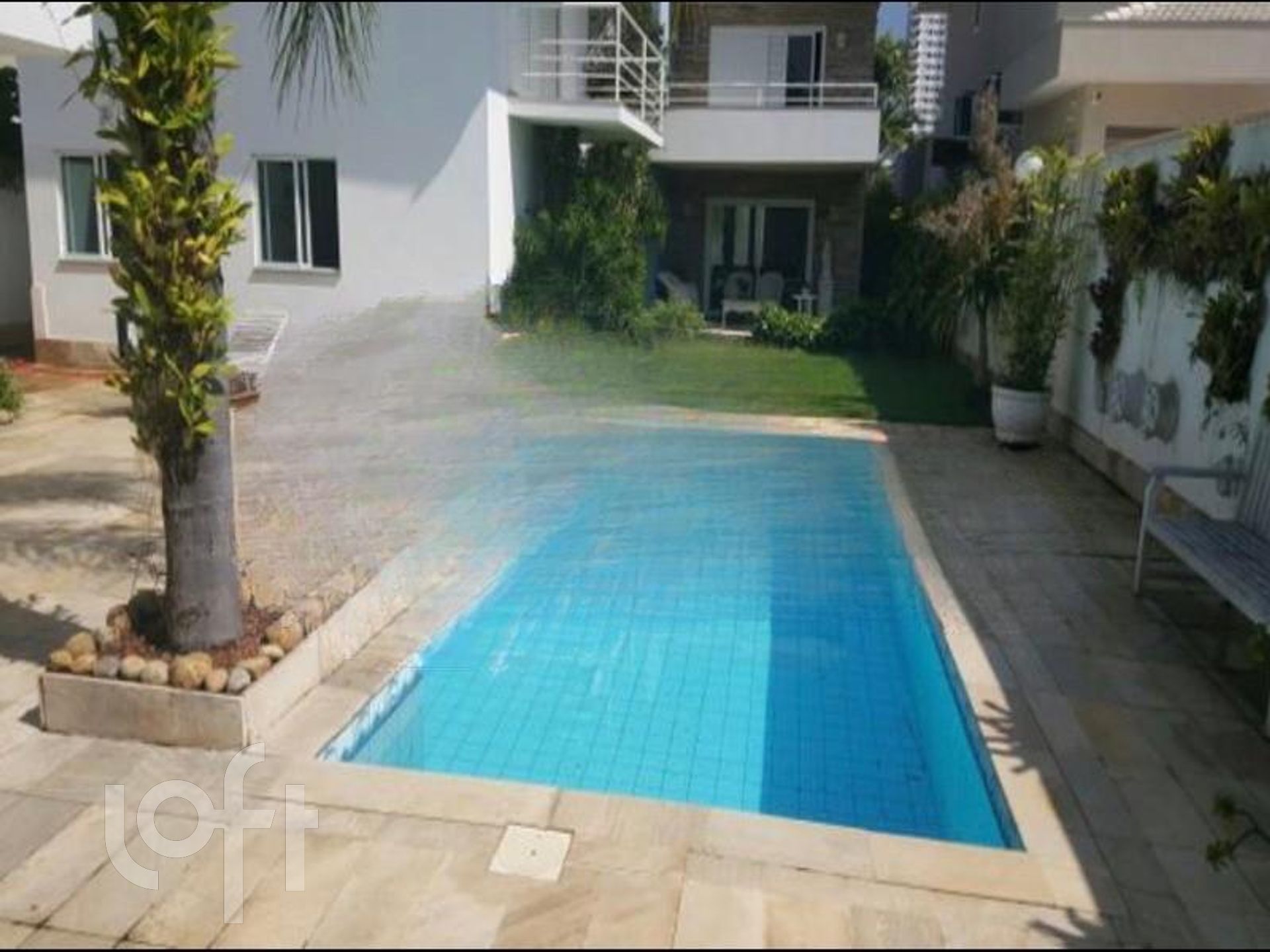 Casa à venda com 5 quartos, 660m² - Foto 1