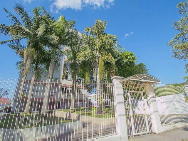 Apartamento com 108m², 3 dormitórios, 1 suíte, 1 vaga, Três Figueiras em Porto Alegre