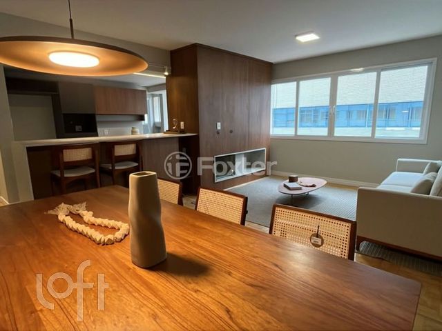 Apartamento com 108m², 3 dormitórios, 1 suíte, 1 vaga, Três Figueiras em Porto Alegre