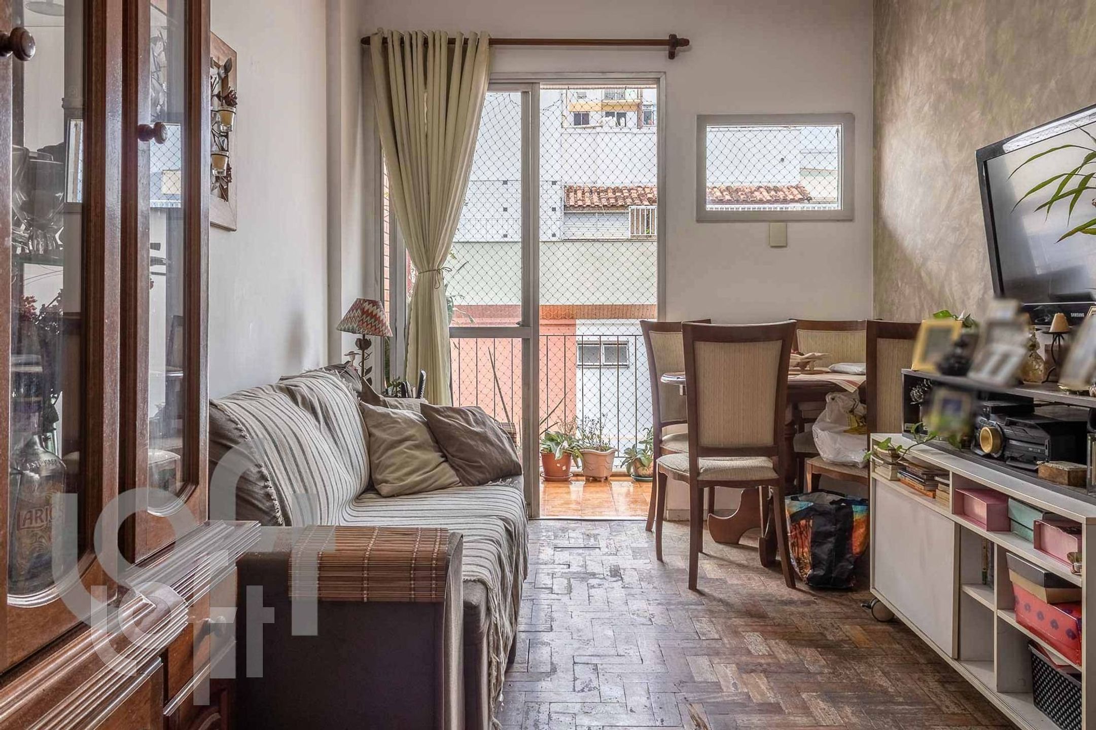 Venda de Apartamento com 4 quarto(s), 1 suíte(s), por R$ 681.7 mil, no condomínio Edificio Residencias Vila Real em Vila Isabel.