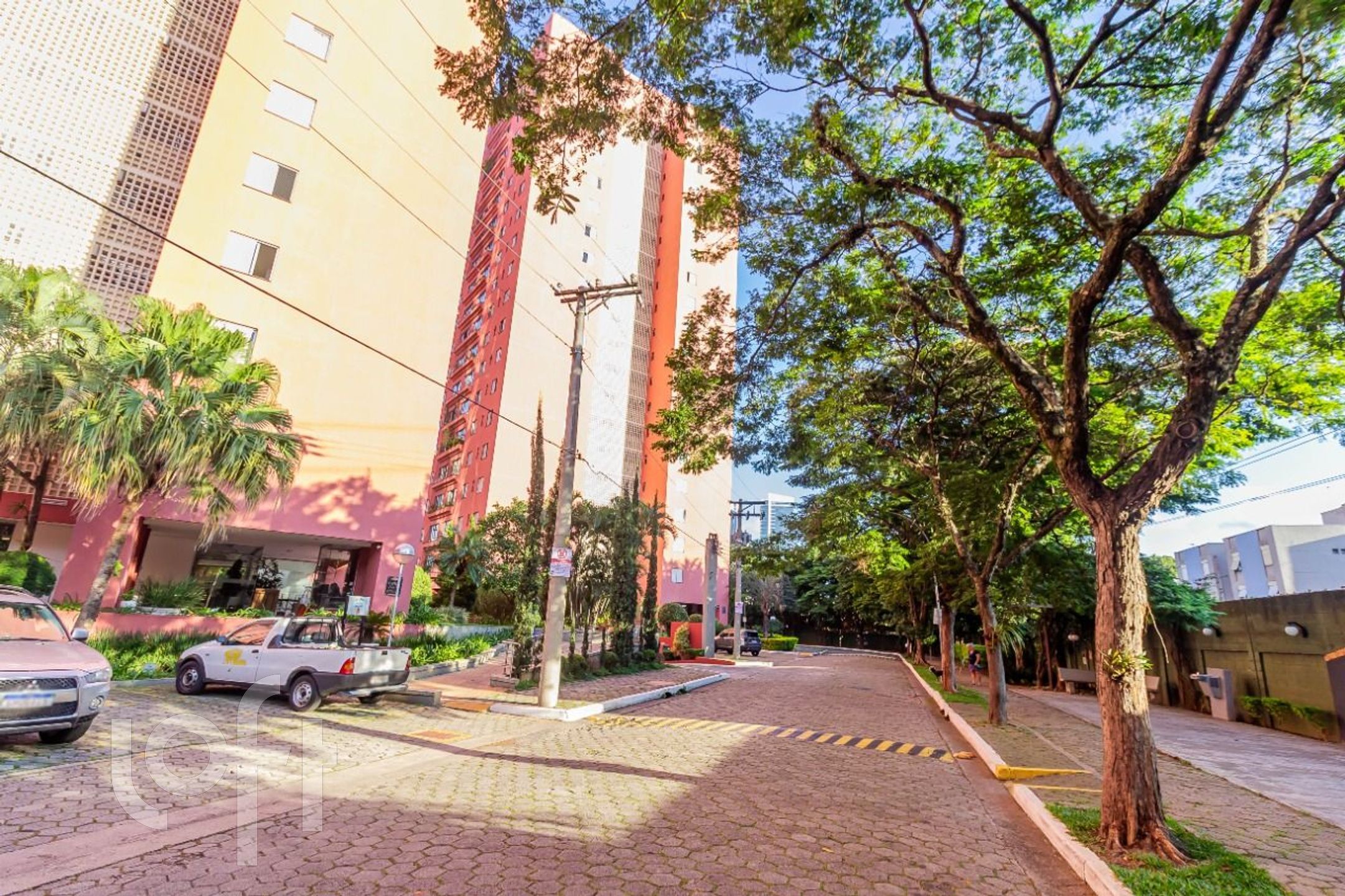 Imagem da propriedade PU1lursh5 65
