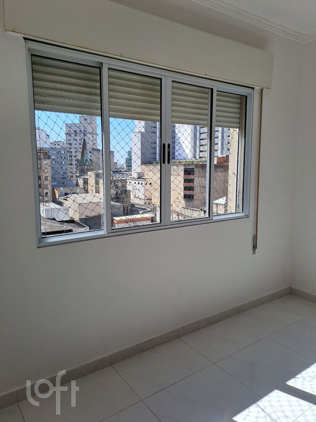 Apartamento à venda com 1 quarto, 32m² - Foto 1