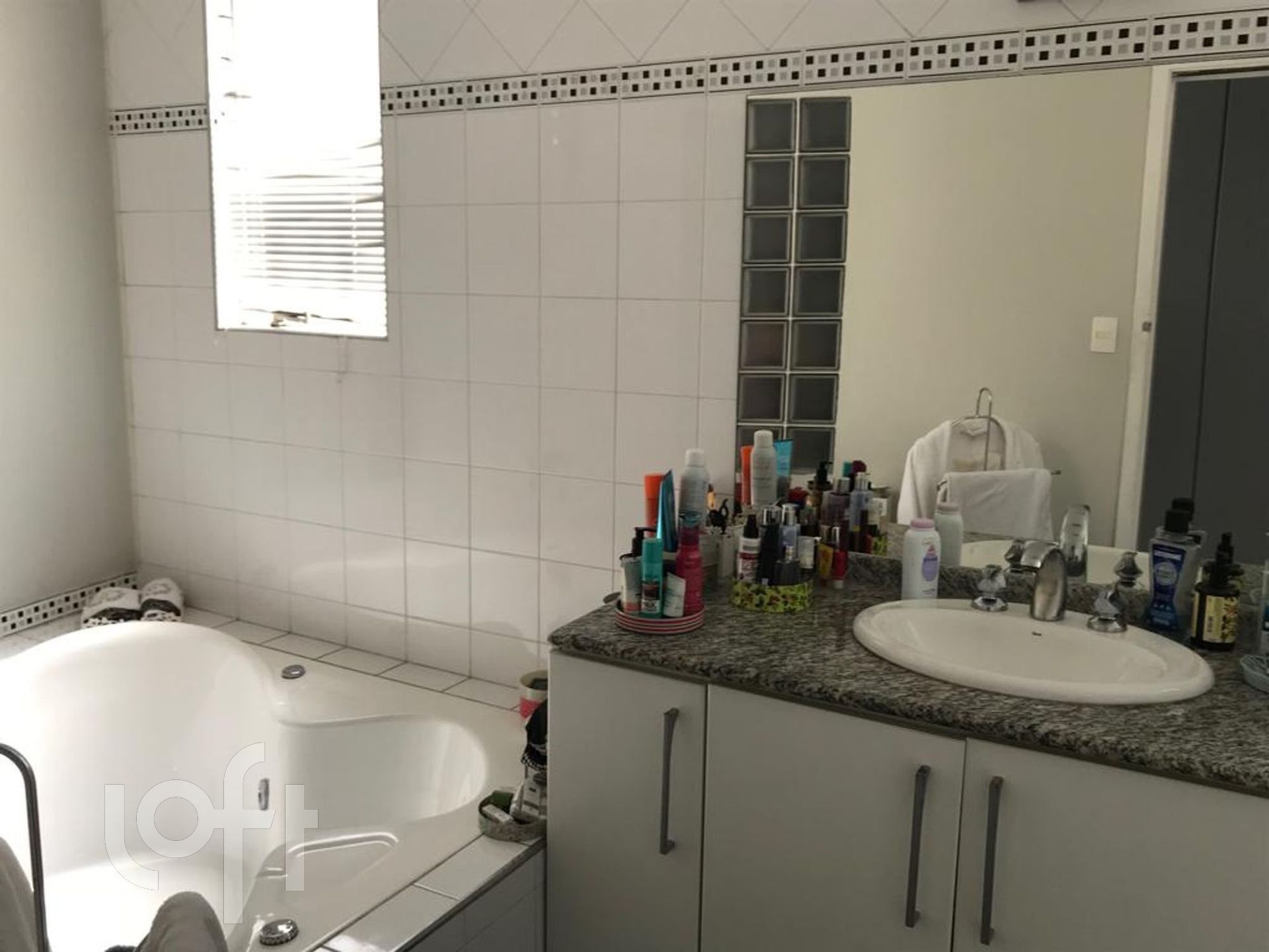 Apartamento à venda com 3 quartos, 189m² - Foto 19