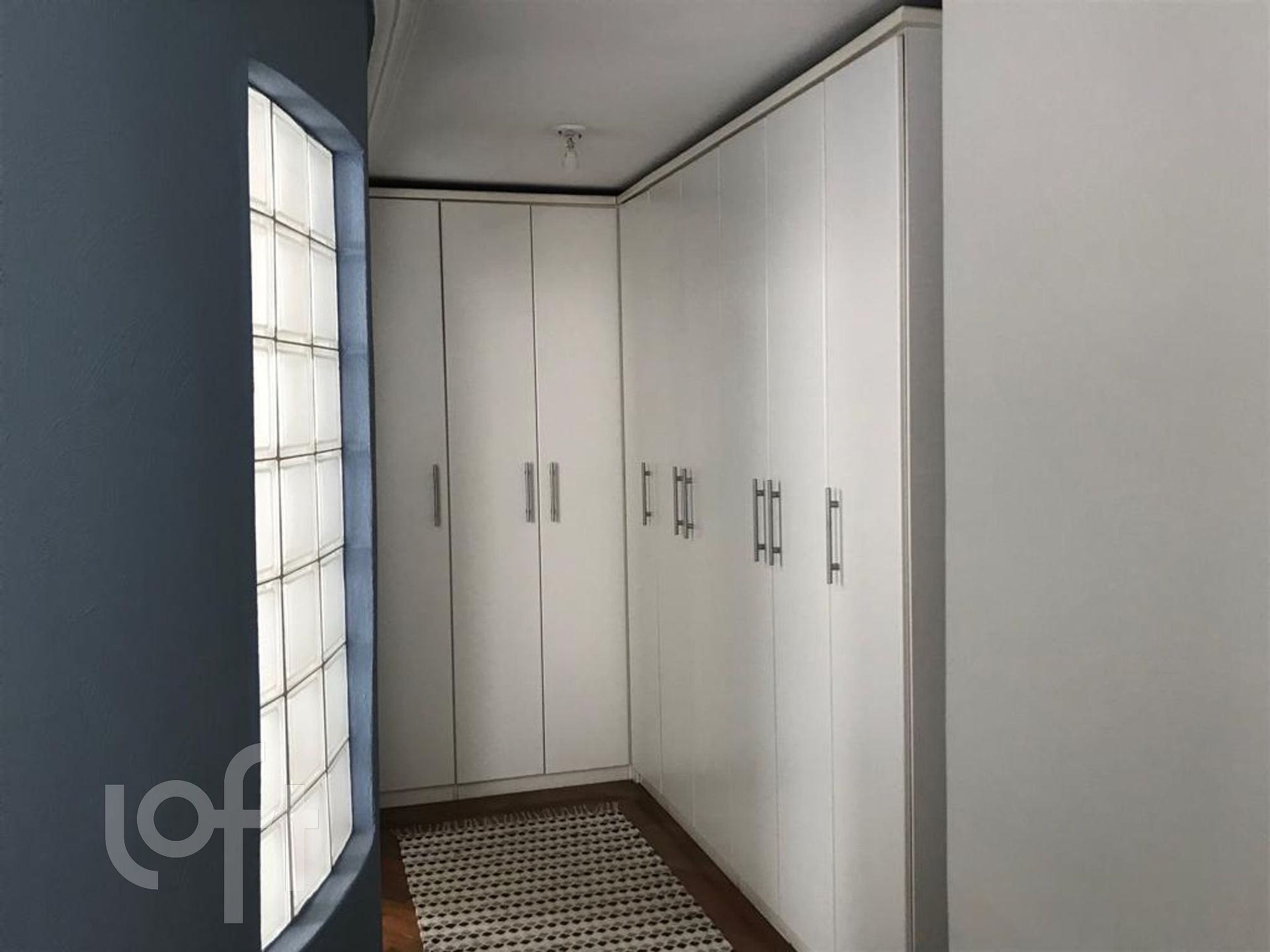 Apartamento à venda com 3 quartos, 189m² - Foto 2