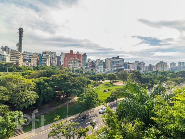Apartamento com 289m², 3 dormitórios, 1 suíte, 2 vagas, Petrópolis em Porto Alegre