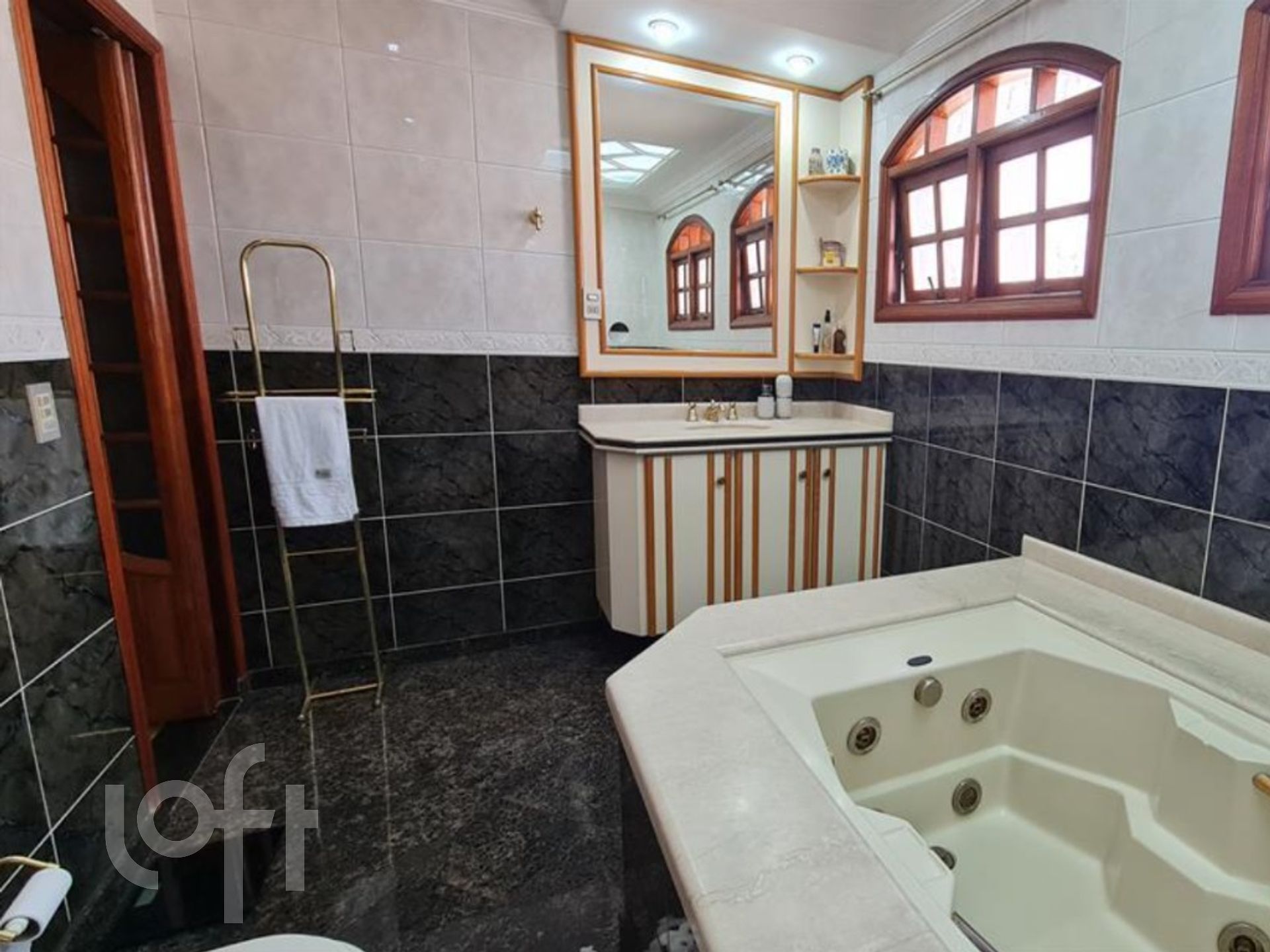 Casa à venda com 3 quartos, 300m² - Foto 3