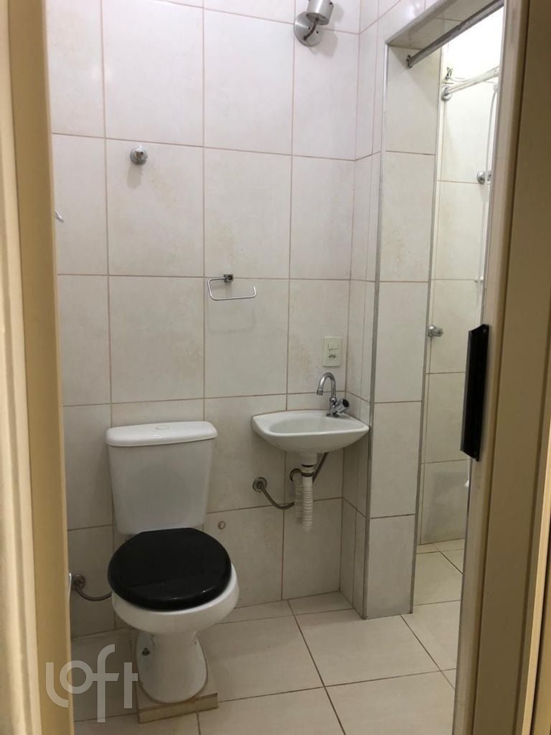 Apartamento à venda com 1 quarto, 31m² - Foto 2