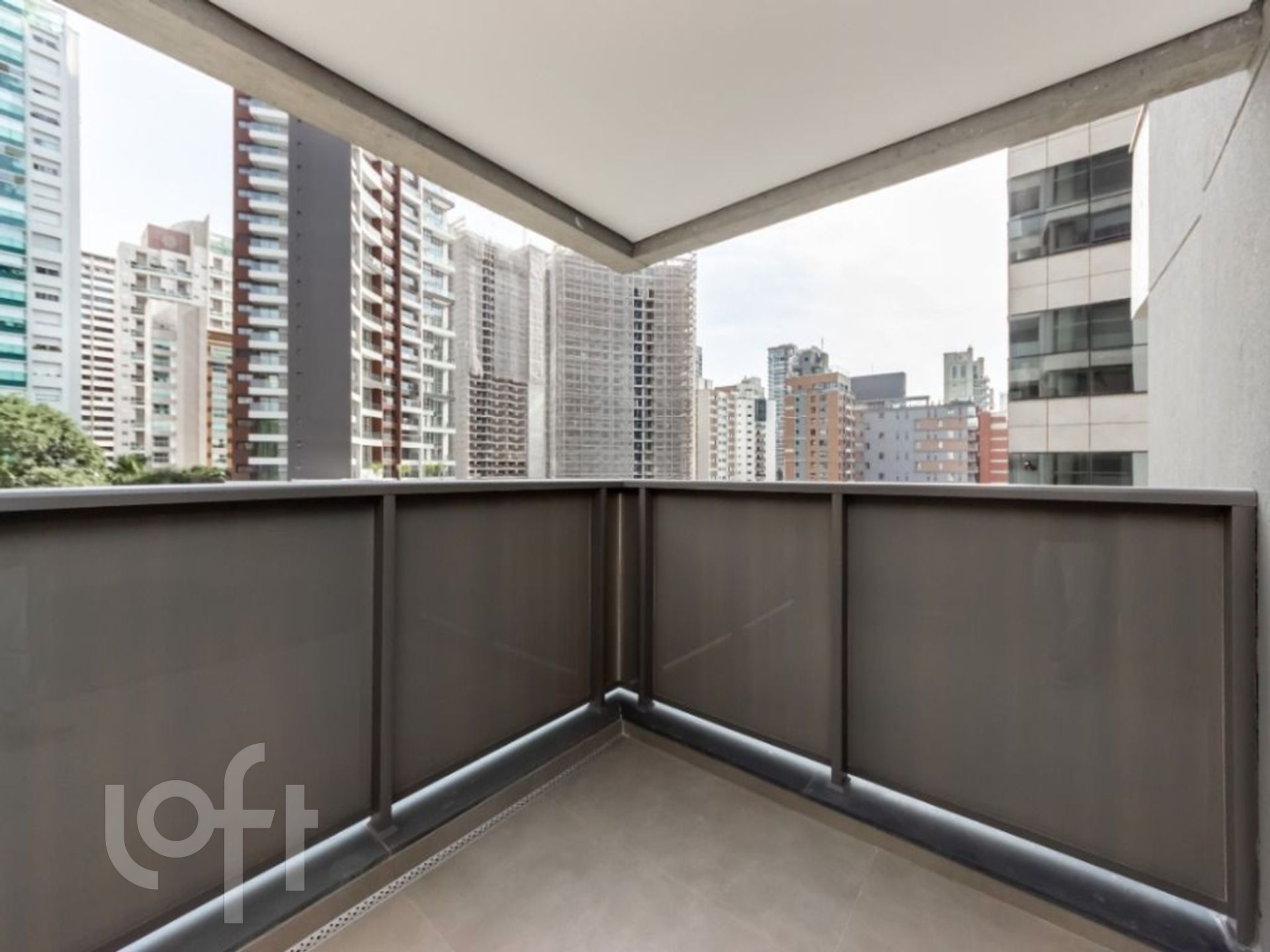 Apartamento à venda com 1 quarto, 61m² - Foto 17