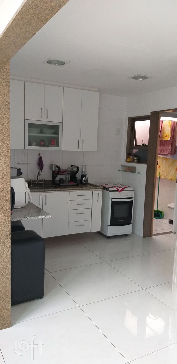 Apartamento à venda com 4 quartos, 182m² - Foto 13