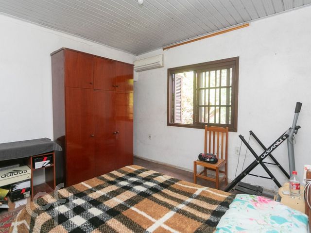 Casa com 107m², 2 dormitórios, 1 suíte, Vila Ipiranga em Porto Alegre