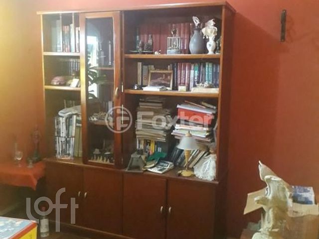 Casa com 308m², 5 dormitórios, 1 suíte, 4 vagas, Chácara das Pedras em Porto Alegre