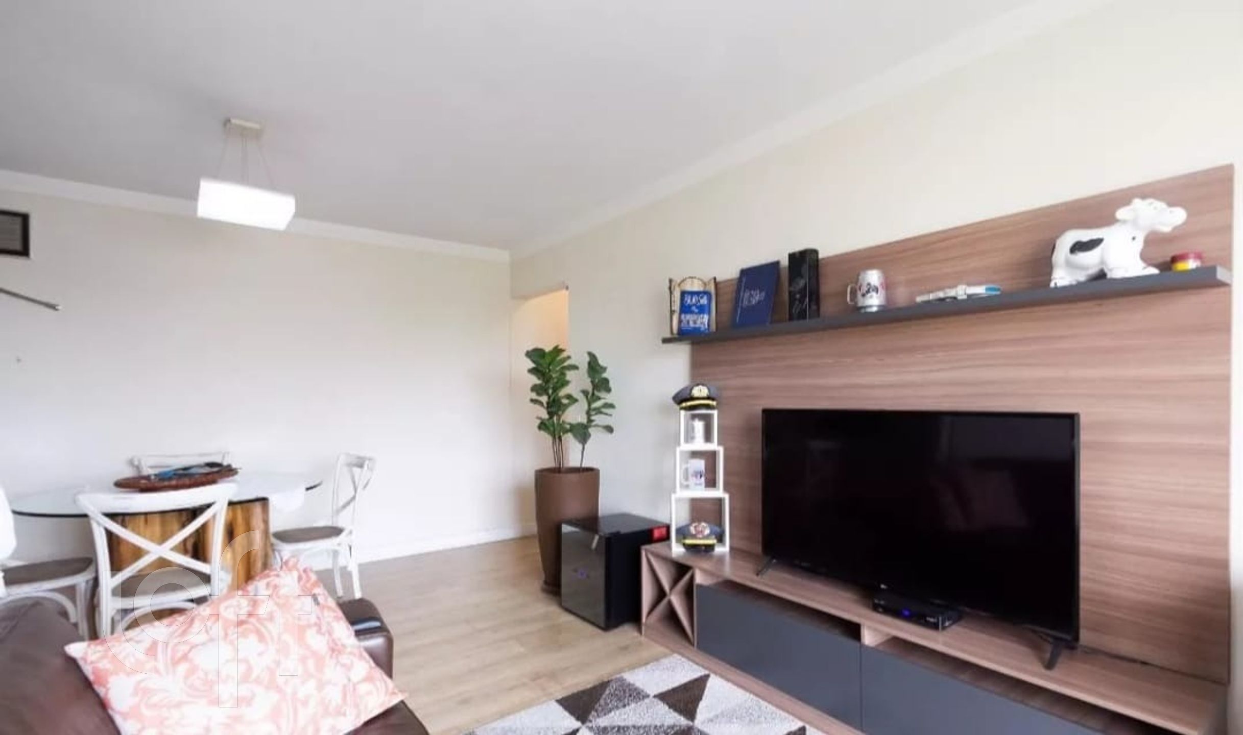 Apartamento à venda com 2 quartos, 70m² - Foto 5