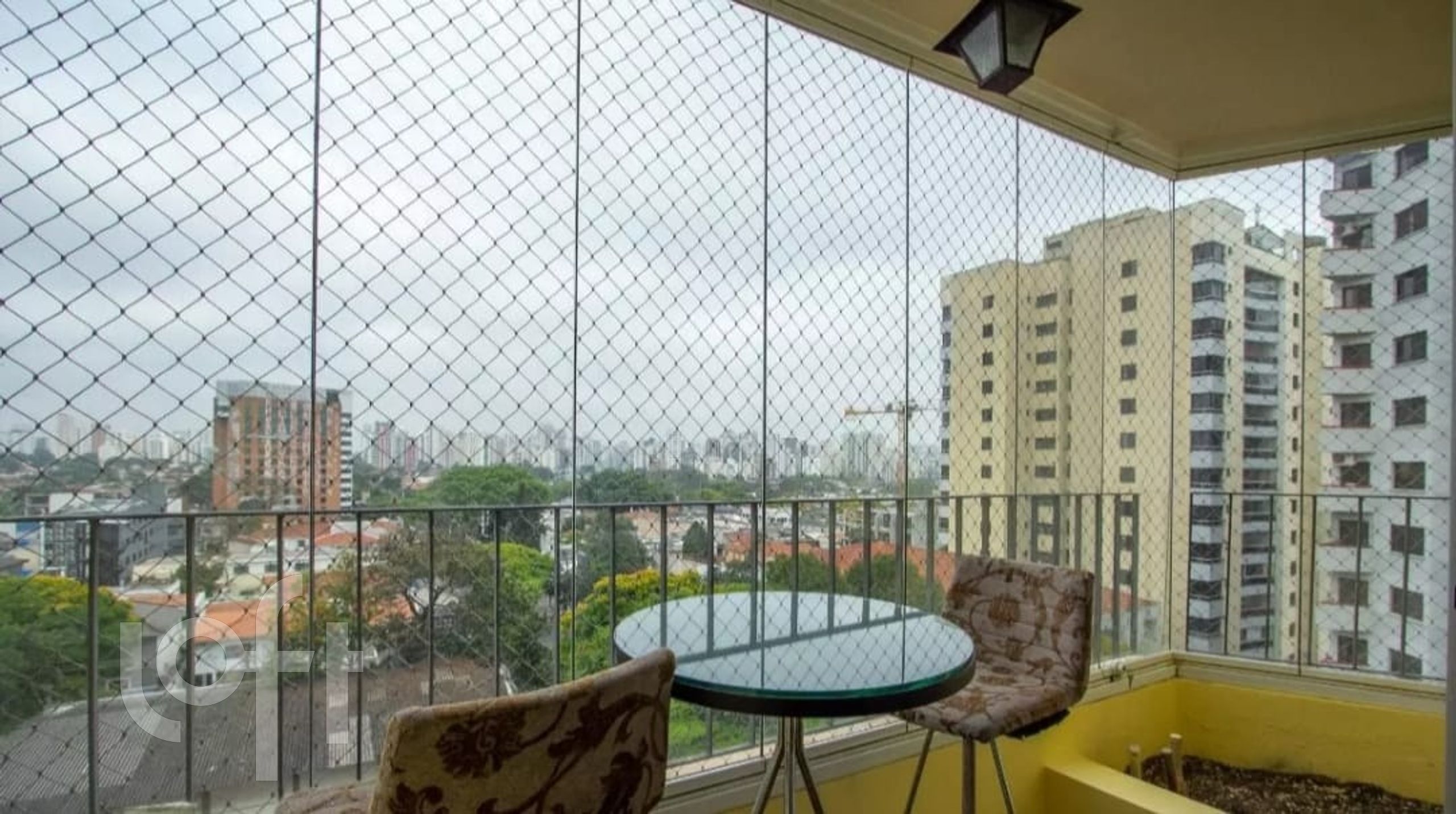 Apartamento à venda com 2 quartos, 70m² - Foto 3