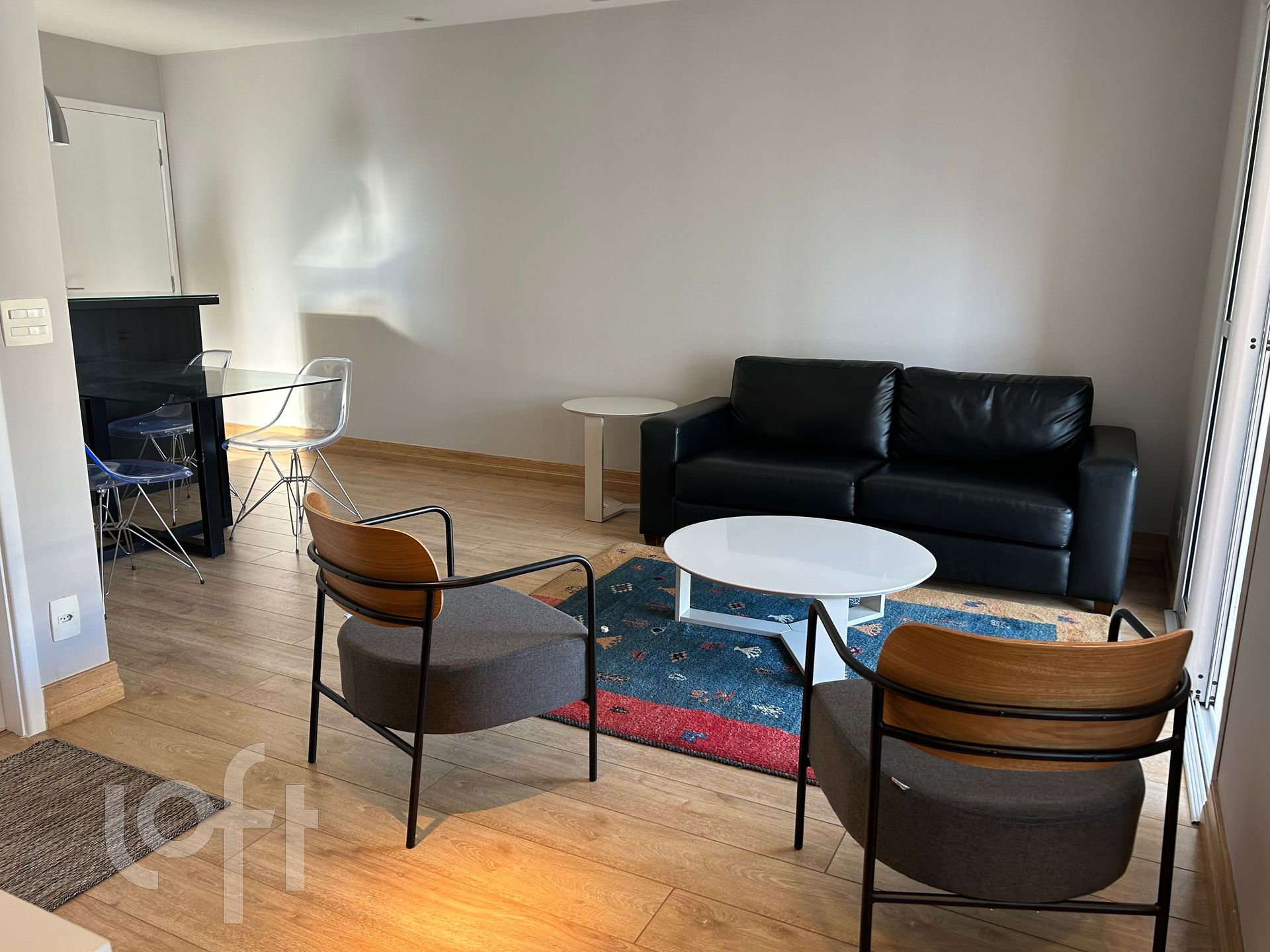 Apartamento à venda com 3 quartos, 77m² - Foto 2