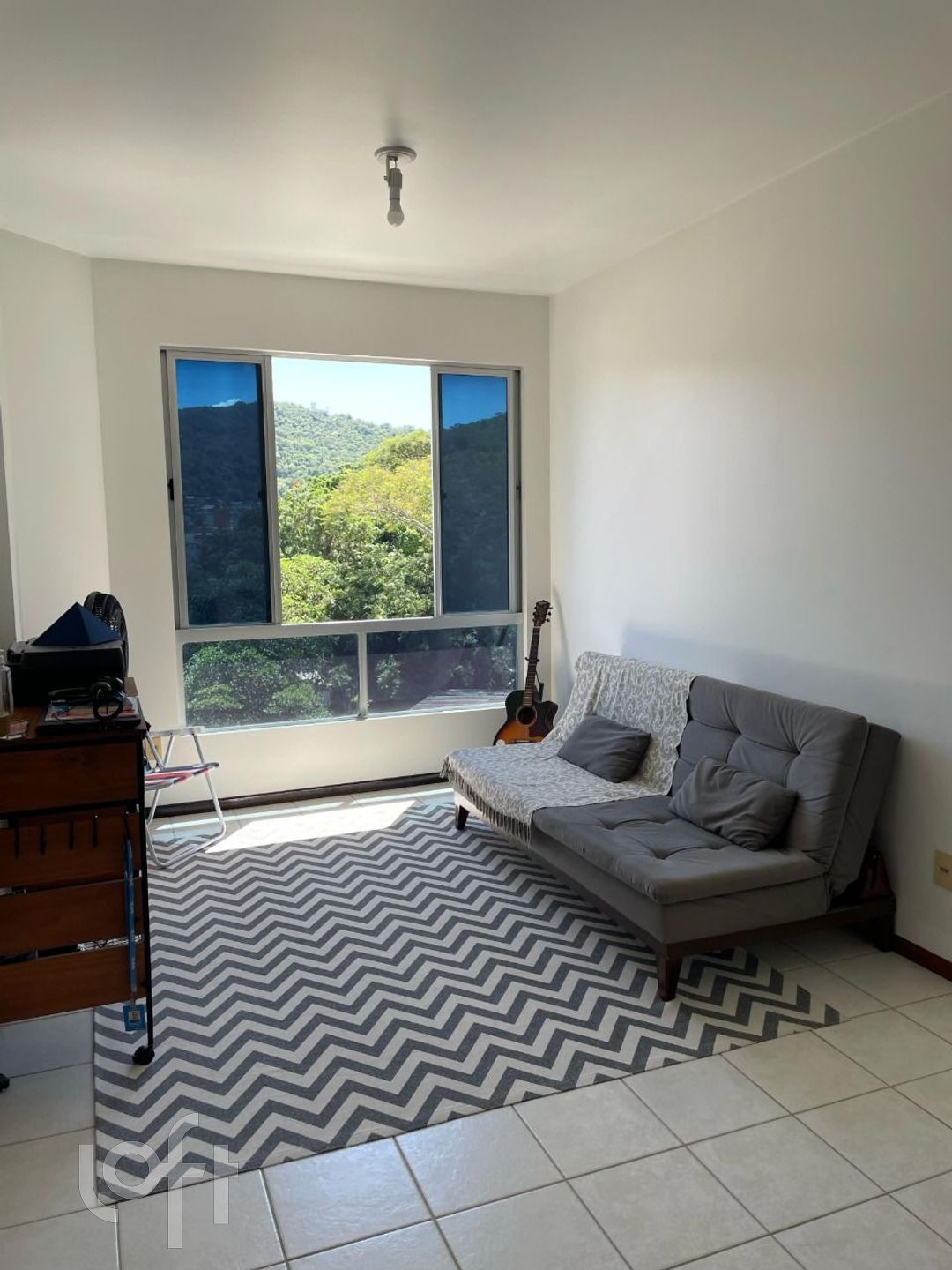Apartamento de 2 dormitórios, sendo 1 suíte no saco dos limões.