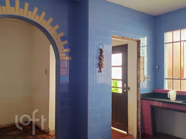 Casa com 228m², 4 dormitórios, Menino Deus em Porto Alegre