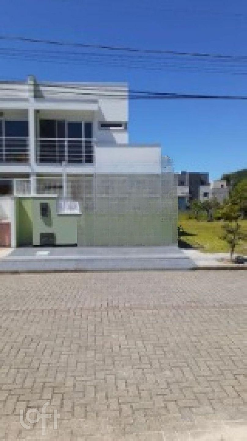 Casa Residencial com 153m², 3 quartos, 3 suítes, 1 garagem, no bairro Alto Ribeirão Leste em Florianópolis