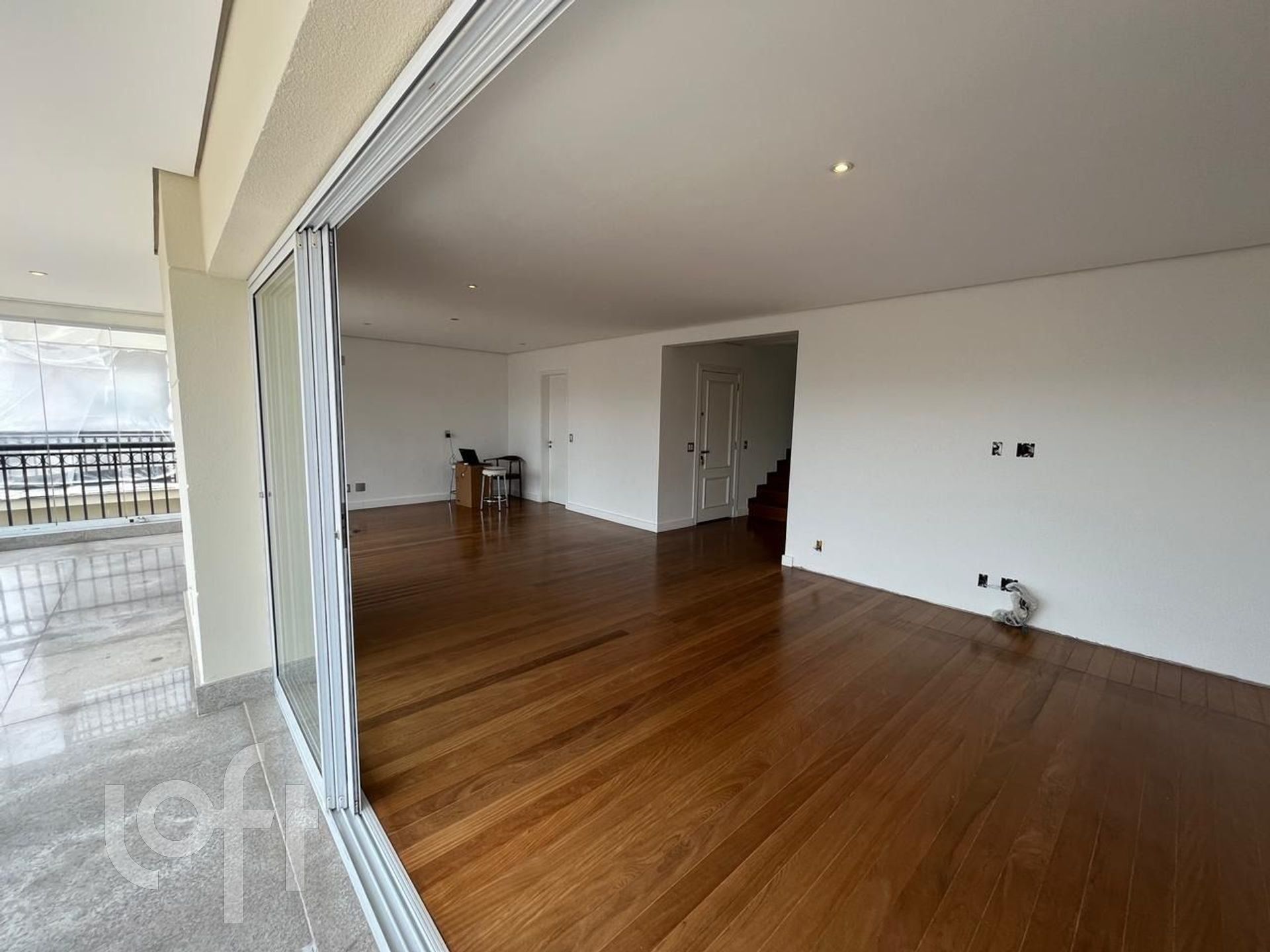 Apartamento à venda com 3 quartos, 419m² - Foto 2