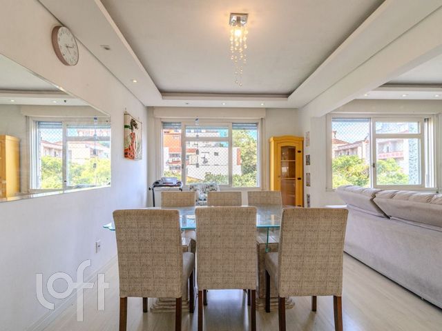 Apartamento com 92m², 3 dormitórios, 1 vaga, Petrópolis em Porto Alegre