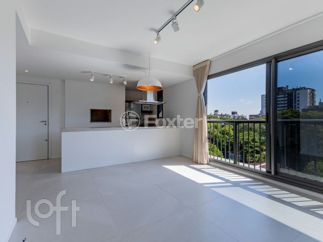 Apartamento com 65m², 2 dormitórios, 1 suíte, 1 vaga, Petrópolis em Porto Alegre