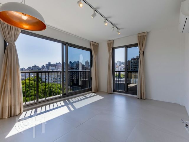 Apartamento com 65m², 2 dormitórios, 1 suíte, 1 vaga, Petrópolis em Porto Alegre