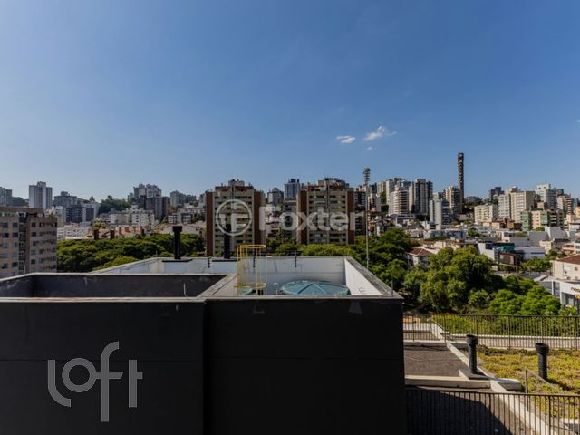Apartamento com 65m², 2 dormitórios, 1 suíte, 1 vaga, Petrópolis em Porto Alegre