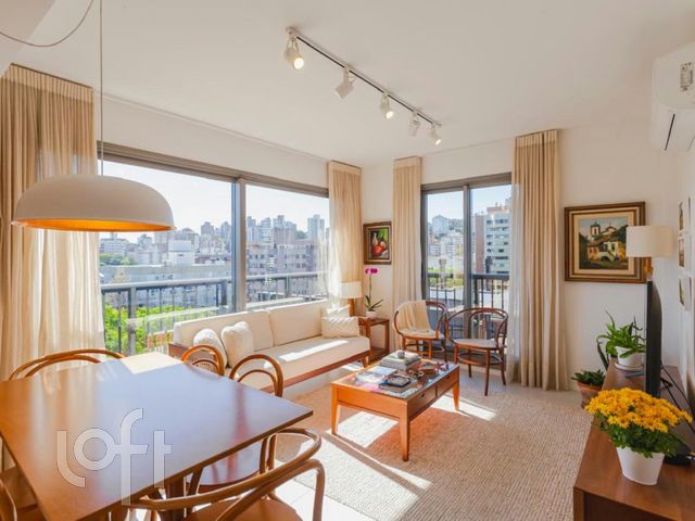 Apartamento com 65m², 2 dormitórios, 1 suíte, 1 vaga, Petrópolis em Porto Alegre