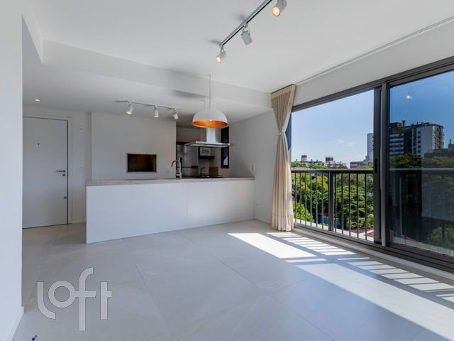 Apartamento com 65m², 2 dormitórios, 1 suíte, 1 vaga, Petrópolis em Porto Alegre