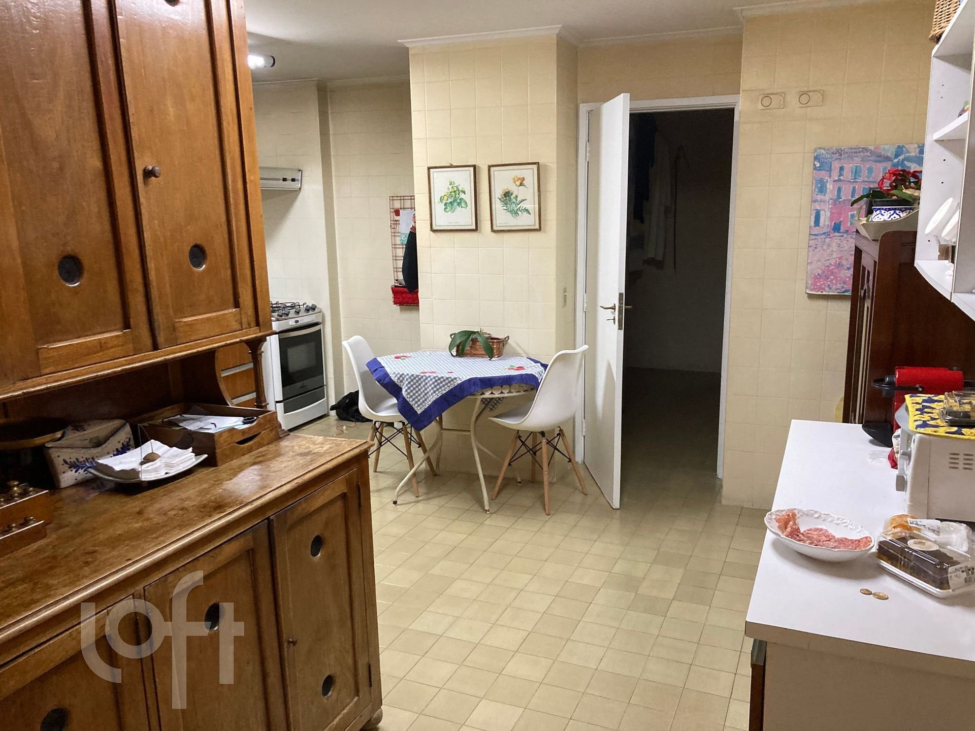 Apartamento à venda com 4 quartos, 240m² - Foto 12