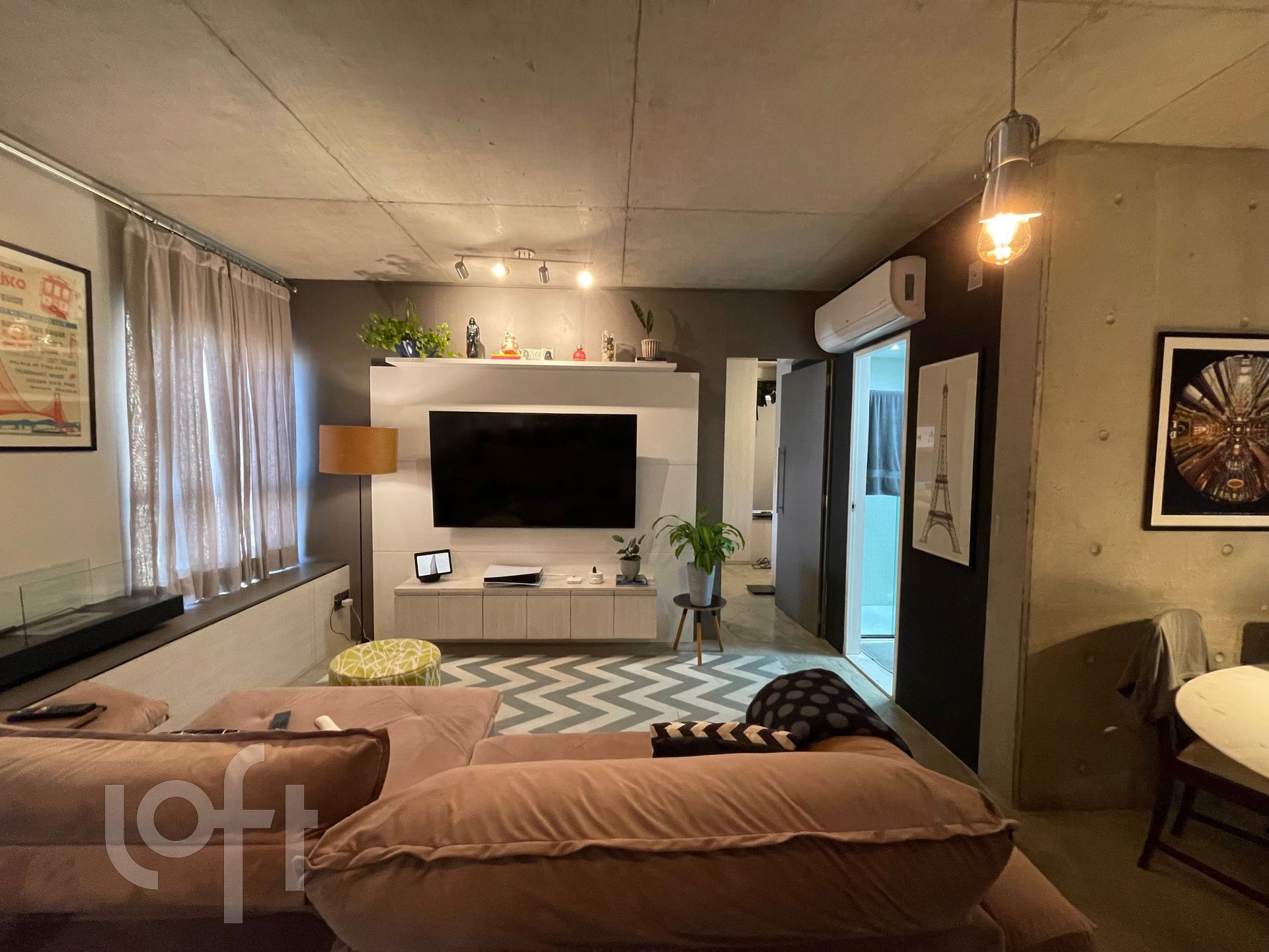 Apartamento à venda com 1 quarto, 70m² - Foto 2