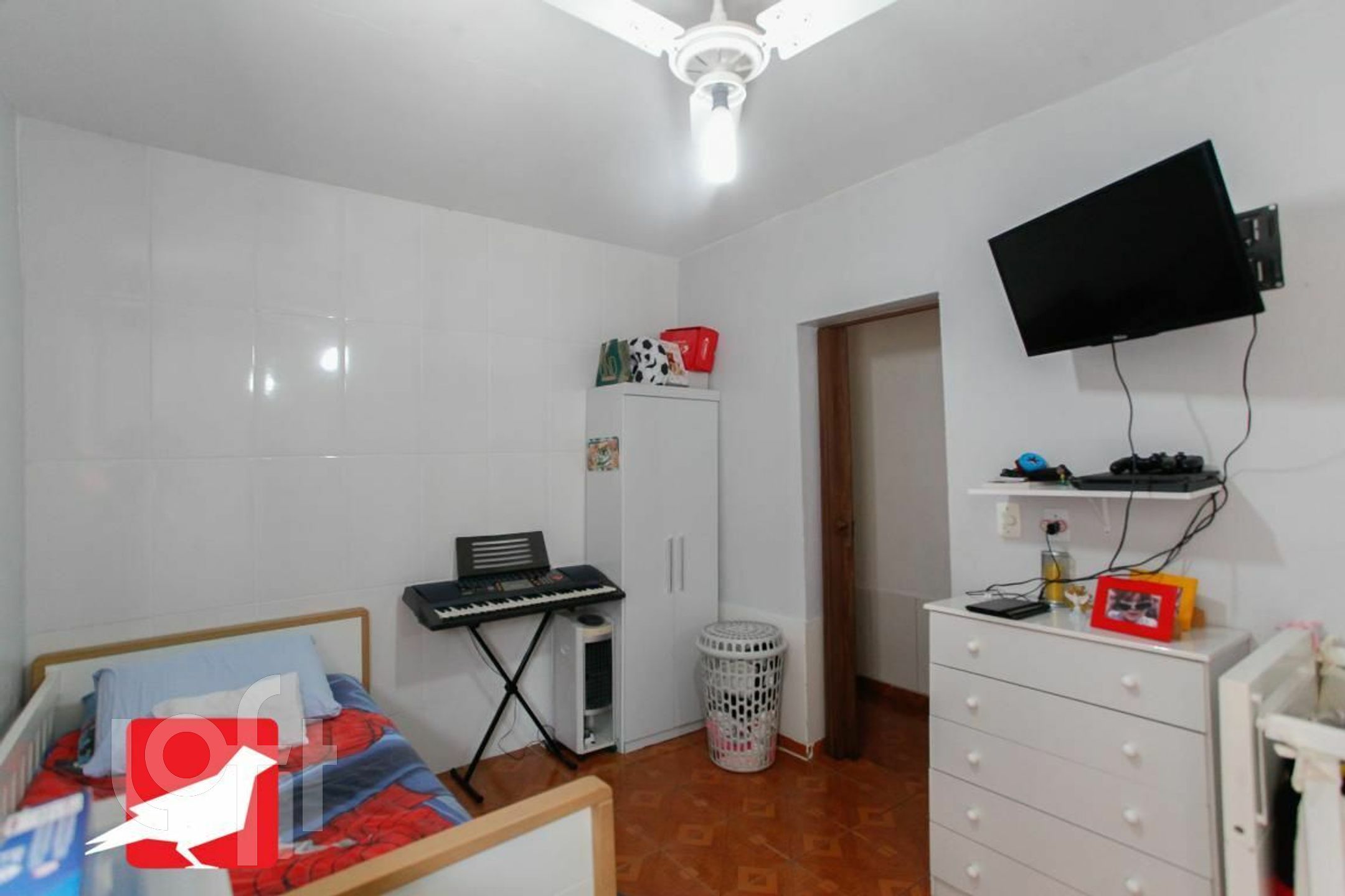 Casa à venda com 5 quartos, 210m² - Foto 9