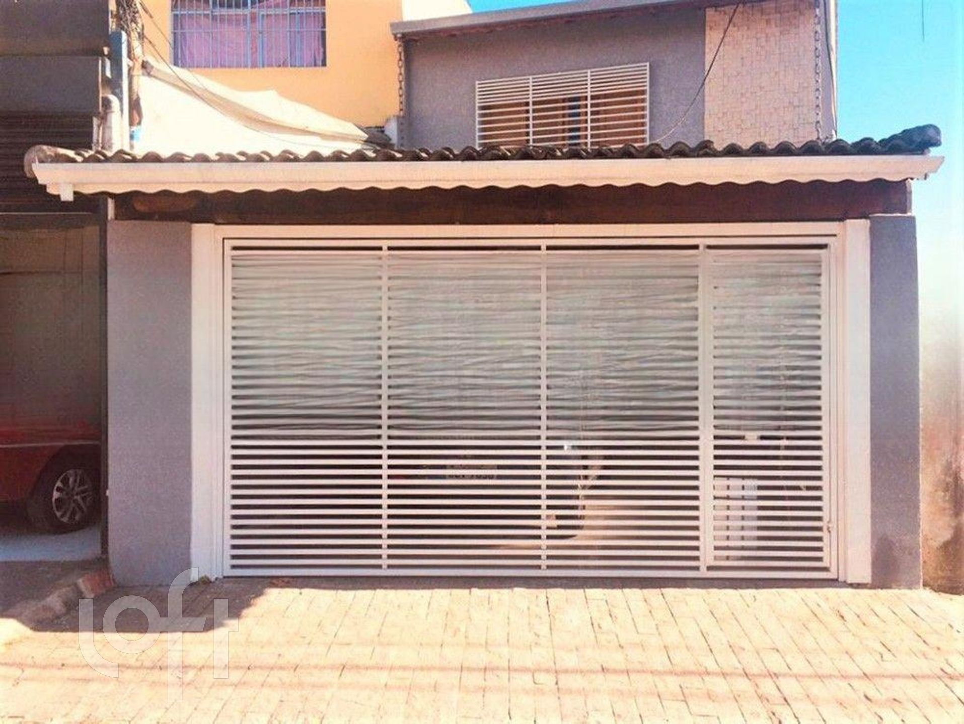 Casa à venda com 3 quartos, 200m² - Foto 1