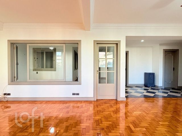 Apartamento com 201m², 3 dormitórios, 1 suíte, 1 vaga, Independência em Porto Alegre