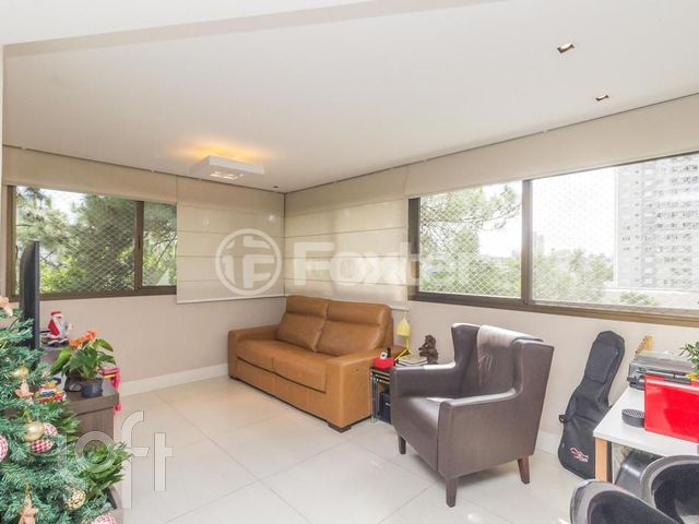 Apartamento com 79m², 2 dormitórios, 2 suítes, 2 vagas, Jardim Botânico em Porto Alegre