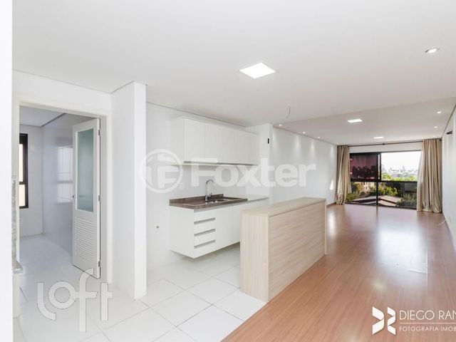 Apartamento com 81m², 2 dormitórios, 1 suíte, 2 vagas, Cristo Redentor em Porto Alegre