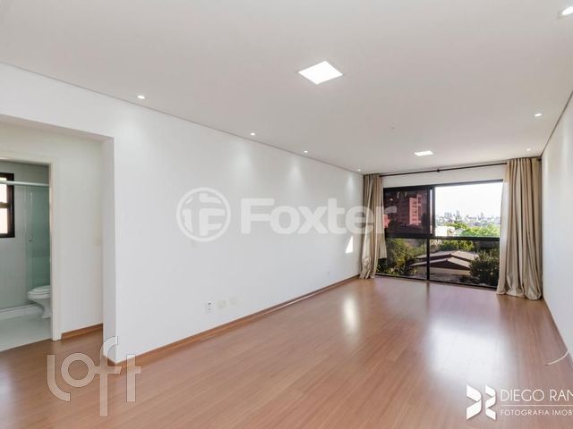 Apartamento com 81m², 2 dormitórios, 1 suíte, 2 vagas, Cristo Redentor em Porto Alegre