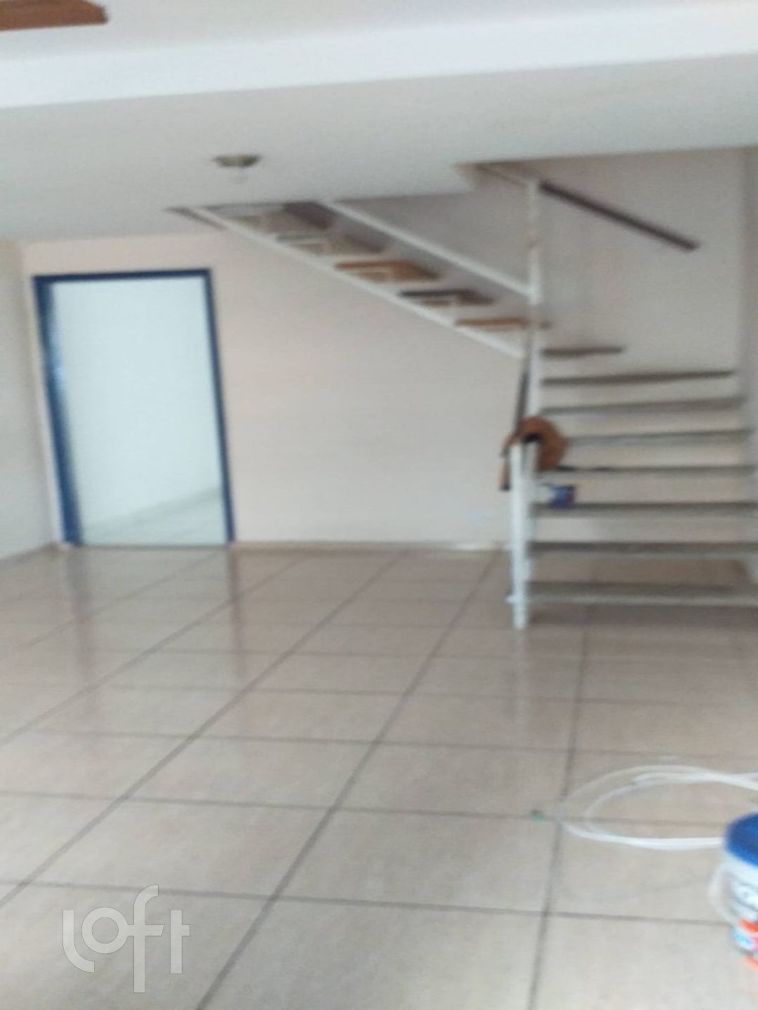 Casa à venda com 2 quartos, 90m² - Foto 2