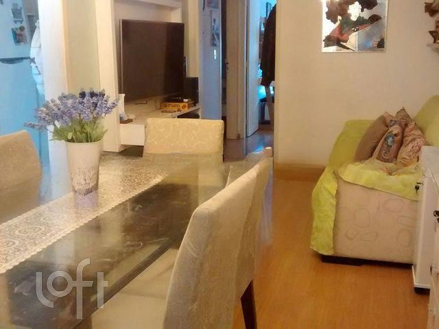 Apartamento com 77m², 2 dormitórios, 1 suíte, 2 vagas, Petrópolis em Porto Alegre