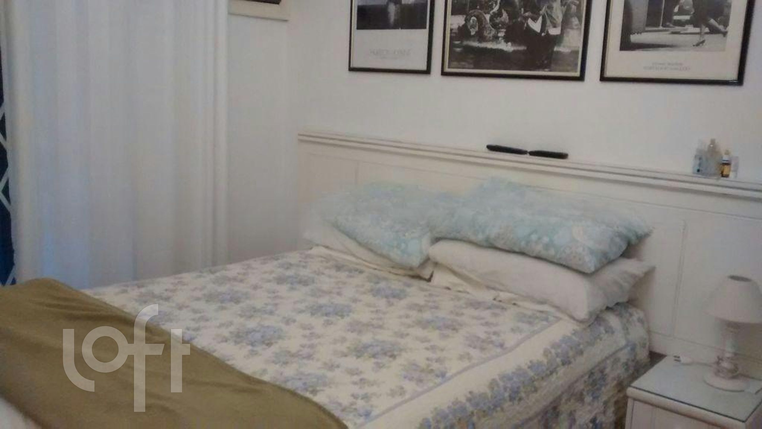 Apartamento com 77m², 2 dormitórios, 1 suíte, 2 vagas, Petrópolis em Porto Alegre