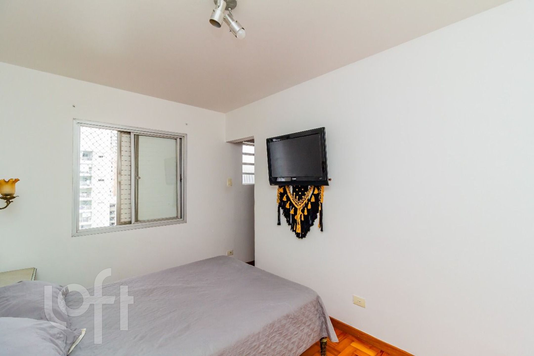 Apartamento à venda com 2 quartos, 70m² - Foto 18