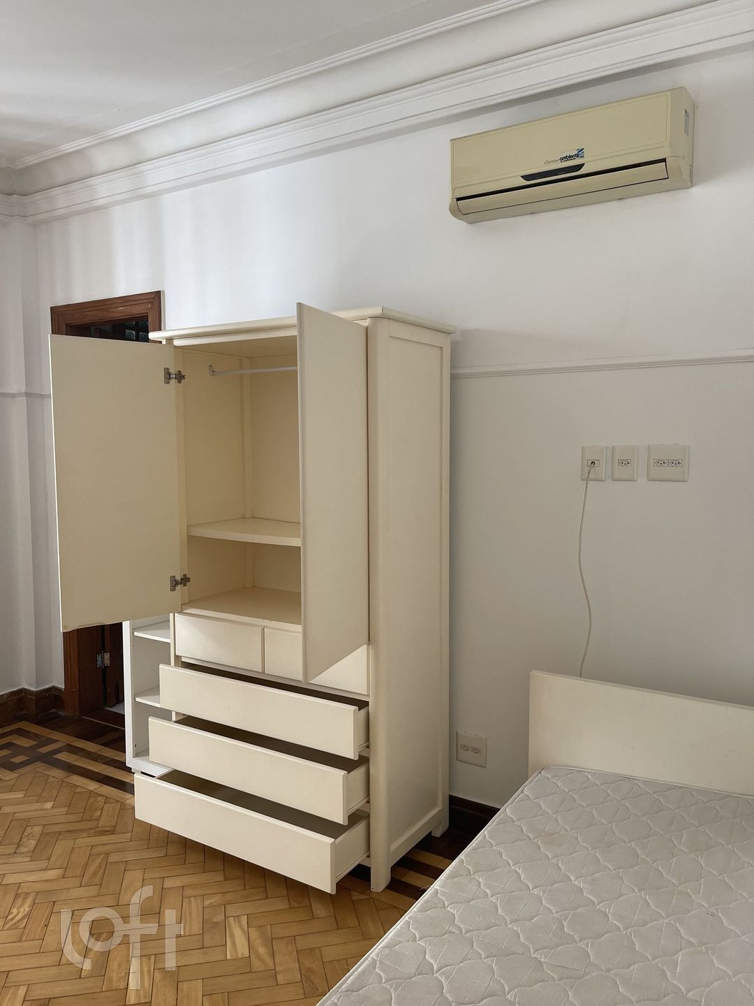 Apartamento à venda com 5 quartos, 217m² - Foto 4