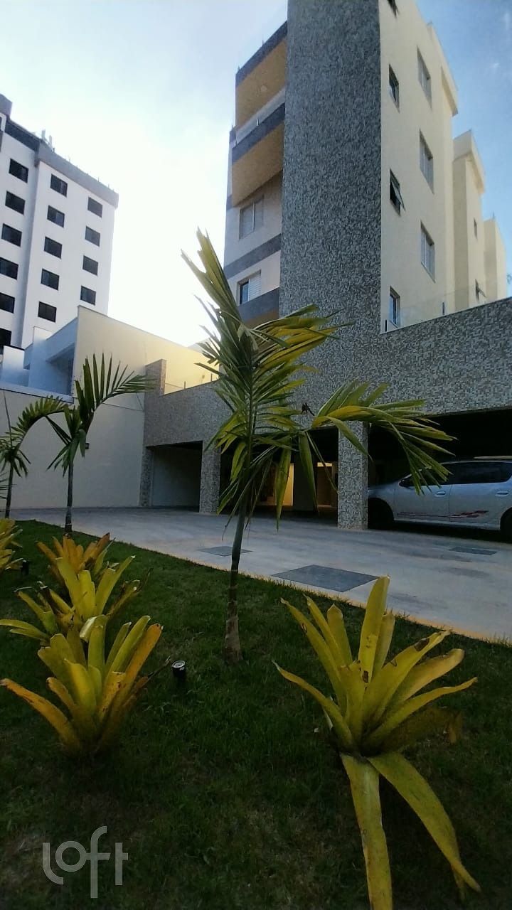 Apartamento à venda com 2 quartos, 81m² - Foto 3