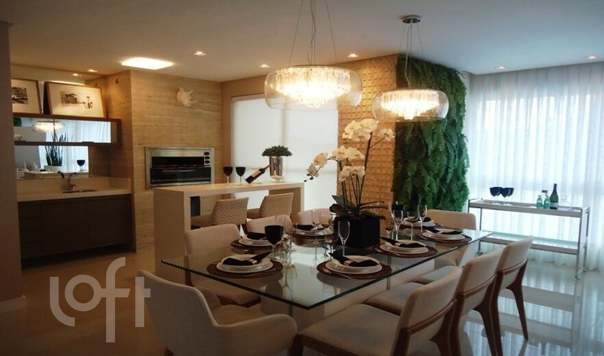 Apartamentos com 140m², 4 quartos, 2 suítes, 2 garagens, no bairro Centro em Balneário Camboriú