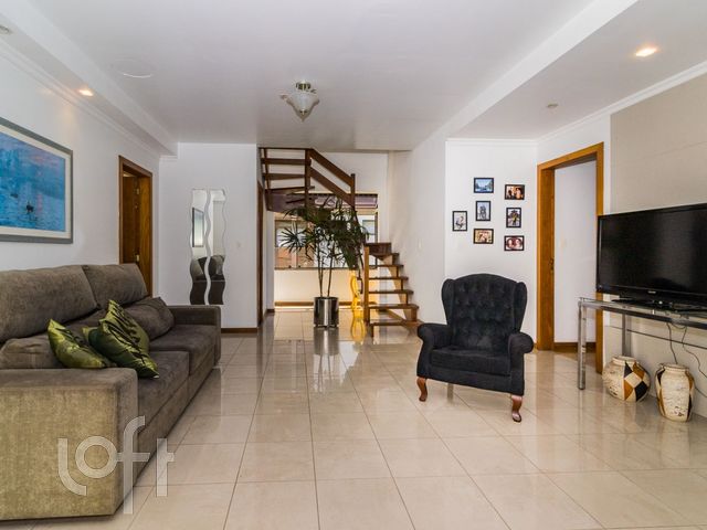 Apartamento com 245m², 4 dormitórios, 2 suítes, 3 vagas, Bela Vista em Porto Alegre