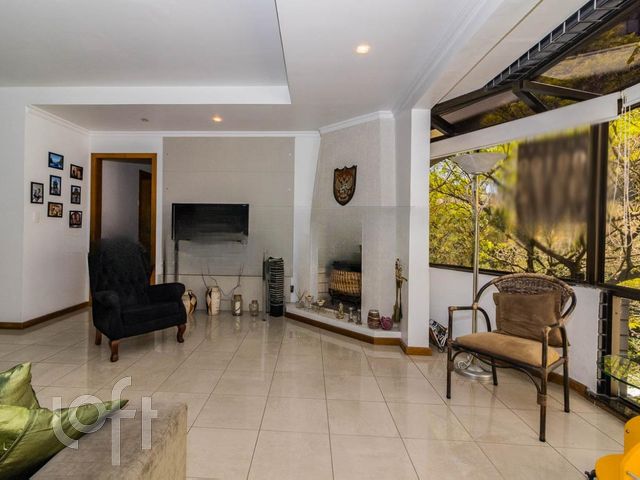 Apartamento com 245m², 4 dormitórios, 2 suítes, 3 vagas, Bela Vista em Porto Alegre