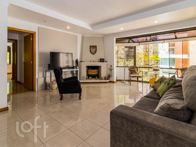 Apartamento com 245m², 4 dormitórios, 2 suítes, 3 vagas, Bela Vista em Porto Alegre