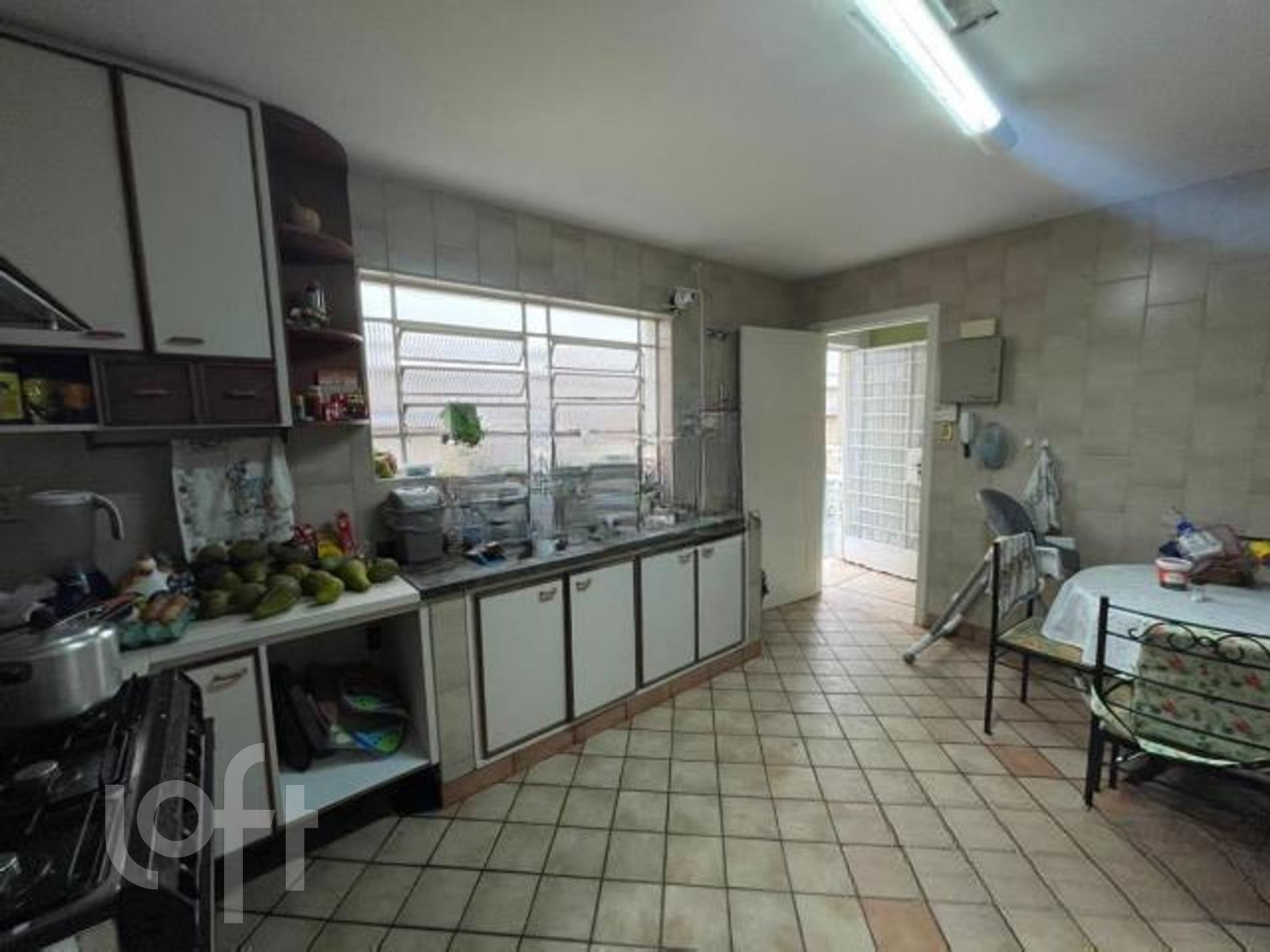 Casa à venda com 2 quartos, 300m² - Foto 5