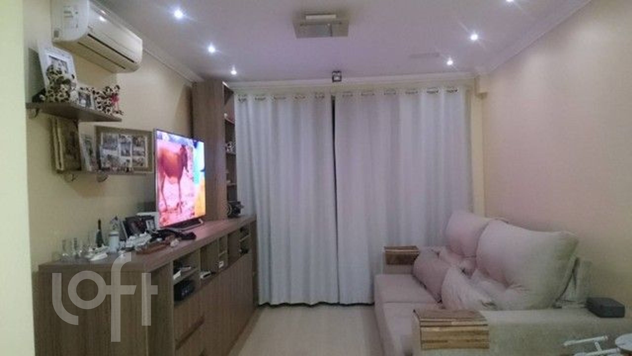 Apartamento à venda com 2 quartos, 90m² - Foto 1