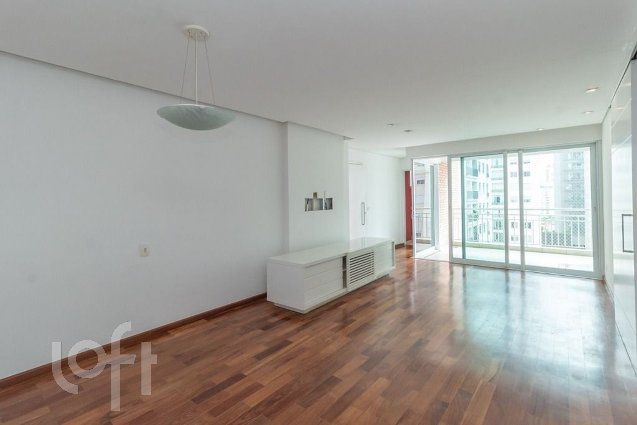 Apartamento à venda com 2 quartos, 105m² - Foto 1